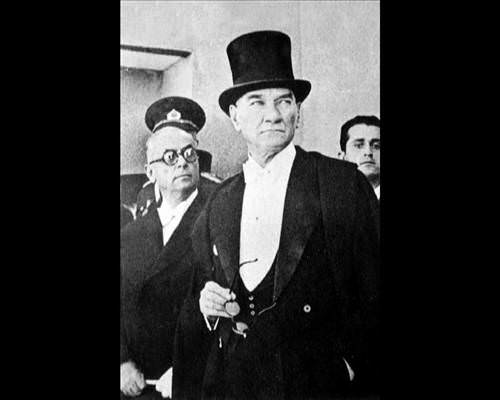 Atatürk'ün hiç bilinmeyen 300 fotoğrafı