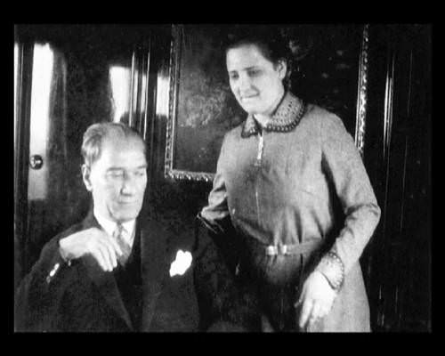 Atatürk'ün hiç bilinmeyen 300 fotoğrafı