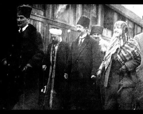 Atatürk'ün hiç bilinmeyen 300 fotoğrafı
