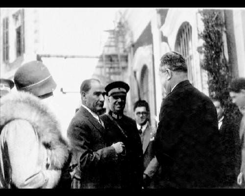 Atatürk'ün hiç bilinmeyen 300 fotoğrafı