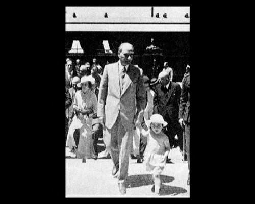 Atatürk'ün hiç bilinmeyen 300 fotoğrafı
