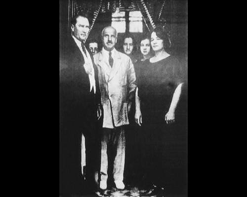 Atatürk'ün hiç bilinmeyen 300 fotoğrafı