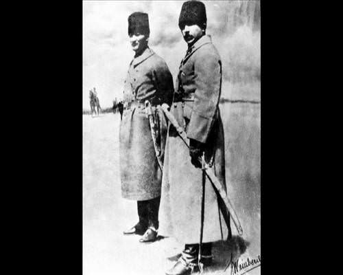 Atatürk'ün hiç bilinmeyen 300 fotoğrafı