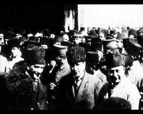 Atatürk'ün hiç bilinmeyen 300 fotoğrafı
