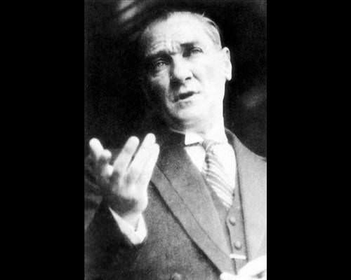 Atatürk'ün hiç bilinmeyen 300 fotoğrafı