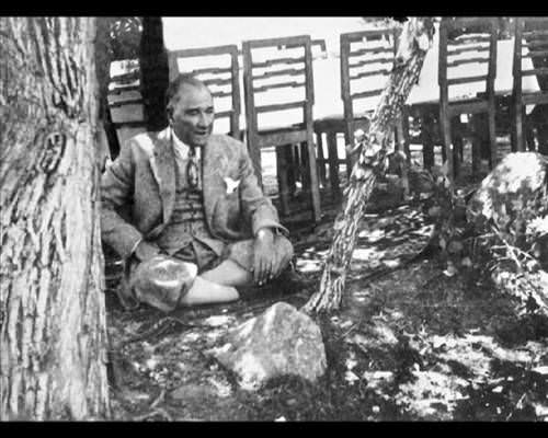 Atatürk'ün hiç bilinmeyen 300 fotoğrafı