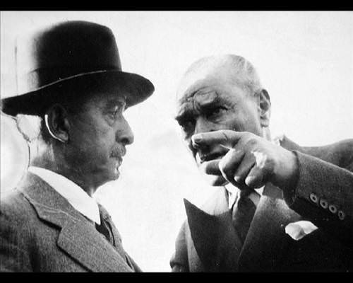 Atatürk'ün hiç bilinmeyen 300 fotoğrafı