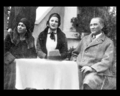 Atatürk'ün hiç bilinmeyen 300 fotoğrafı