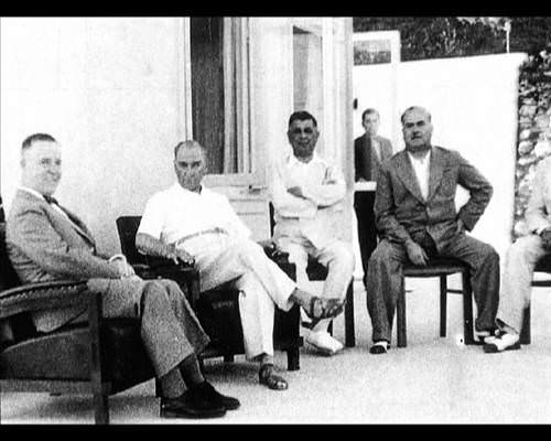 Atatürk'ün hiç bilinmeyen 300 fotoğrafı