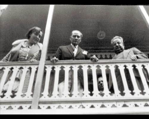 Atatürk'ün hiç bilinmeyen 300 fotoğrafı
