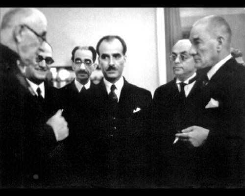 Atatürk'ün hiç bilinmeyen 300 fotoğrafı