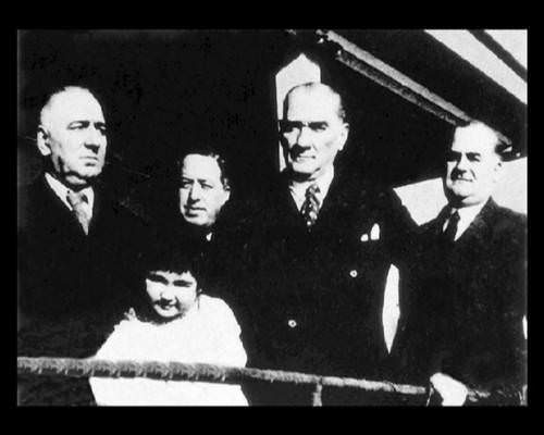 Atatürk'ün hiç bilinmeyen 300 fotoğrafı