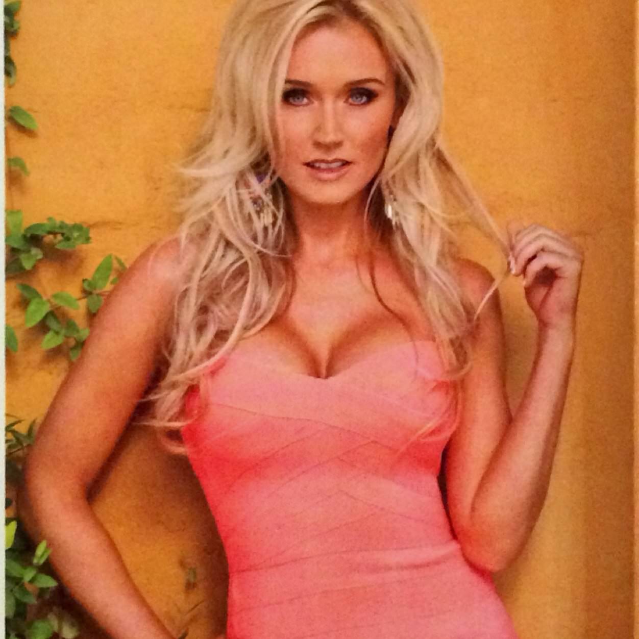 Golf tarihinin en seksi kadınıyla tanışın