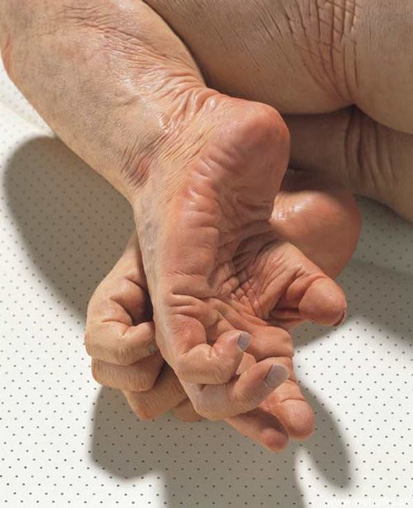 Ron Mueck'in inanılmaz heykel sanatı