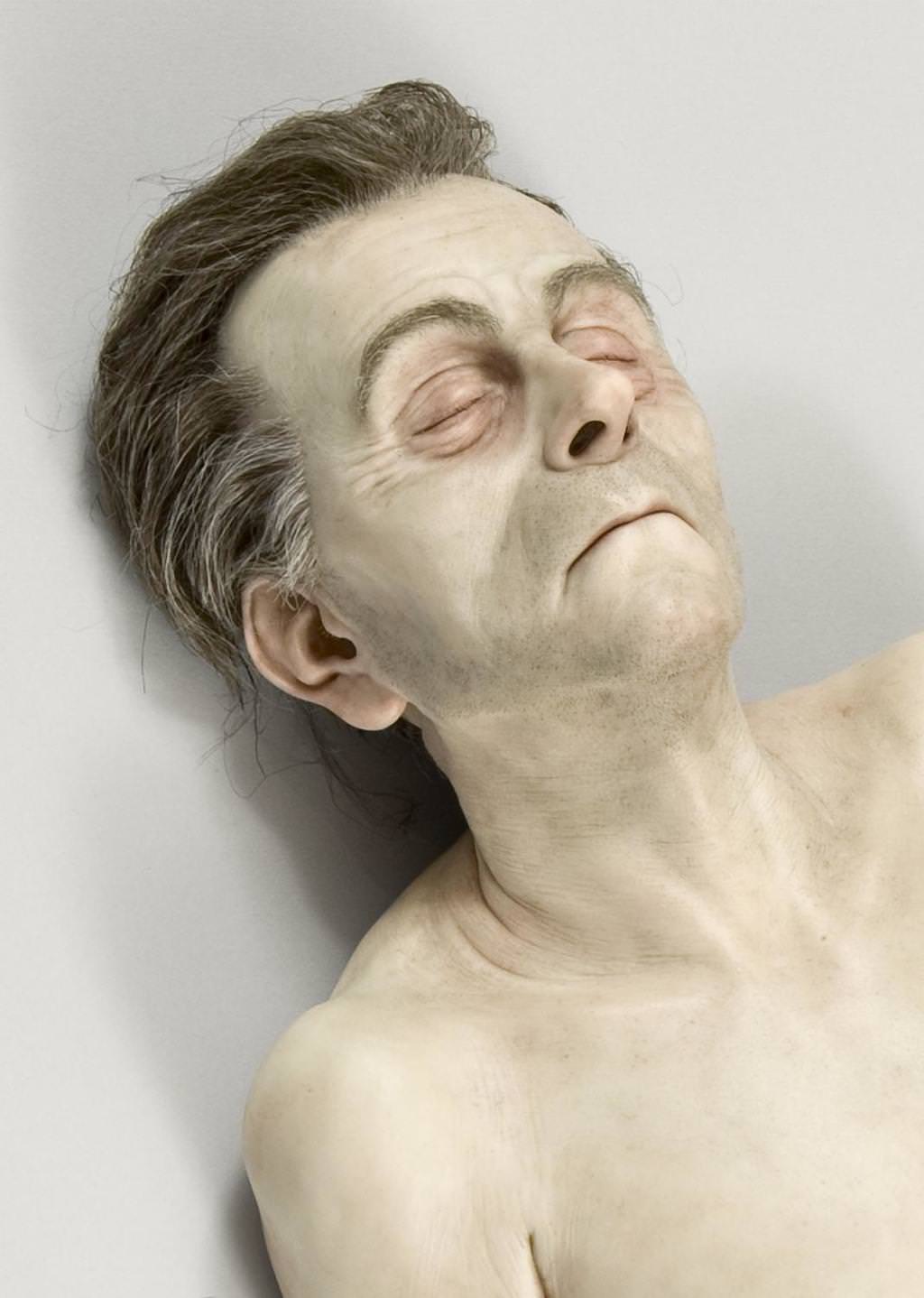 Ron Mueck'in inanılmaz heykel sanatı