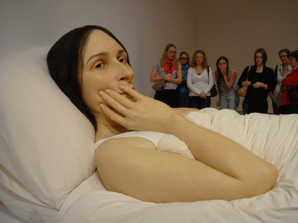 Ron Mueck'in inanılmaz heykel sanatı