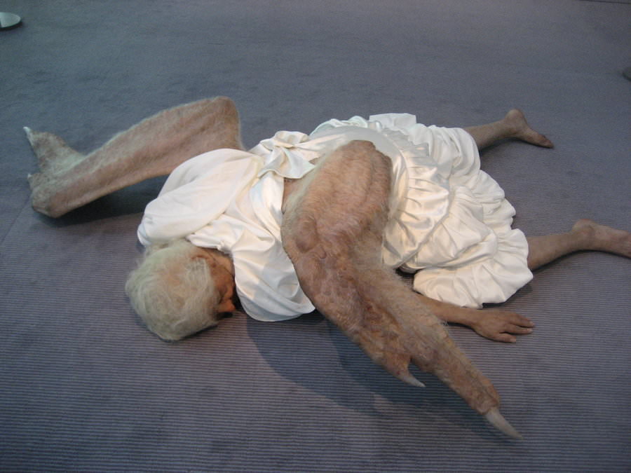 Ron Mueck'in inanılmaz heykel sanatı