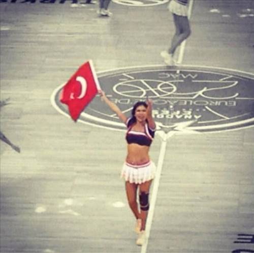 Fanatik Fenerbahçeli ve Efes Kızı