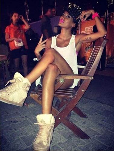 Fanatik Fenerbahçeli ve Efes Kızı