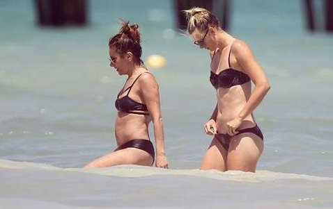 Ünlü tenisçi, bikiniye karşı