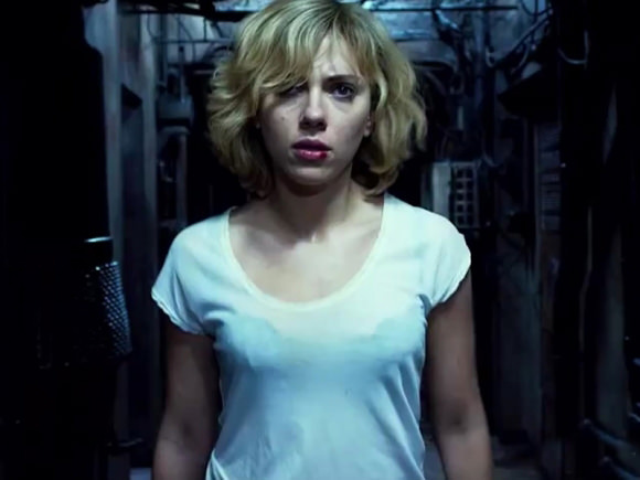 Scarlett Johansson son filminde soyundu