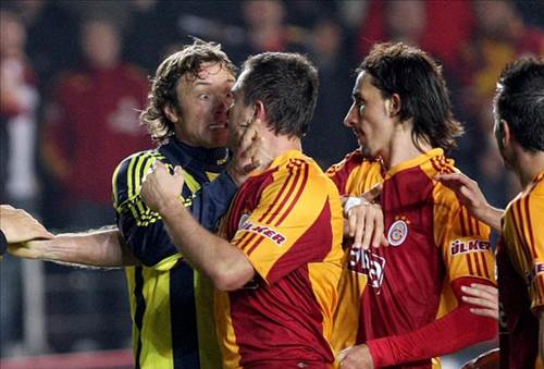 Galatasaray-Fenerbahçe derbisinin en unutulmaz anları