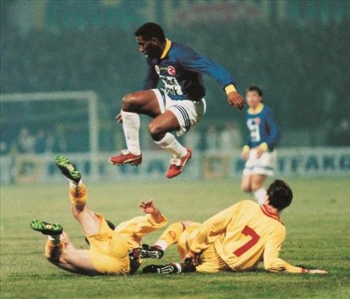 Galatasaray-Fenerbahçe derbisinin en unutulmaz anları