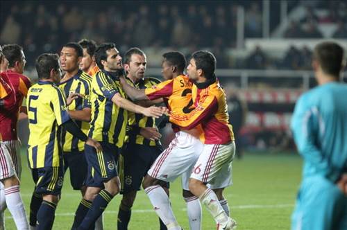 Galatasaray-Fenerbahçe derbisinin en unutulmaz anları