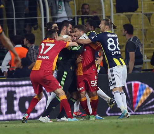 Galatasaray-Fenerbahçe derbisinin en unutulmaz anları