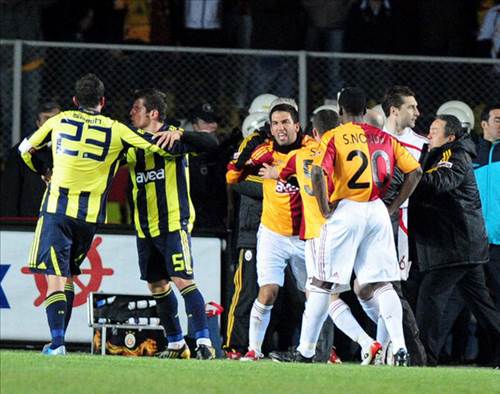 Galatasaray-Fenerbahçe derbisinin en unutulmaz anları