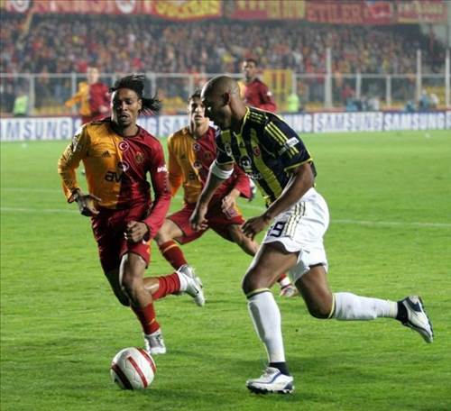 Galatasaray-Fenerbahçe derbisinin en unutulmaz anları