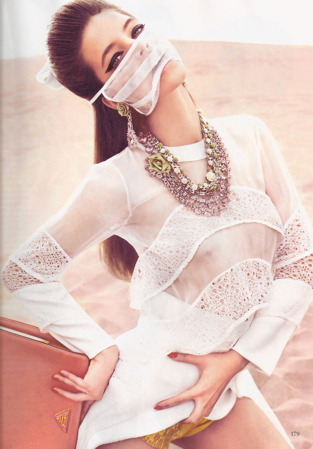 Barbara Palvin adım adım zirveye çıkıyor