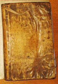 İnsan derisinden kitap!