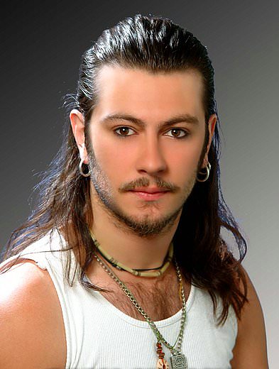 Genç yaşta hayatını kaybeden ünlüler