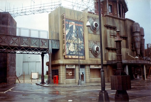 Terk edilmiş film setleri