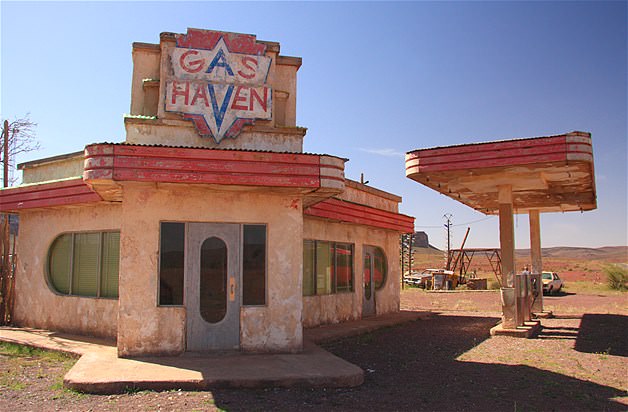 Terk edilmiş film setleri