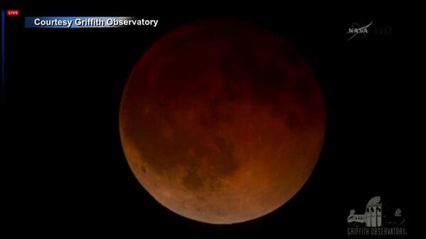 "Kanlı Ay" tutulması büyüledi!