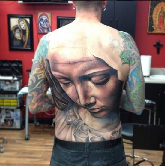 Bu dövmeler gerçekten farksız