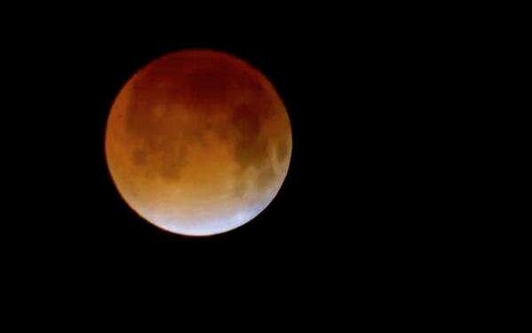 "Kanlı Ay" tutulması büyüledi!