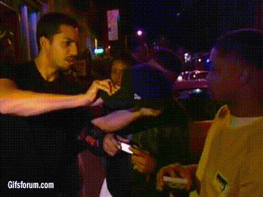 GIF'lerle birbirinden komik şakalar