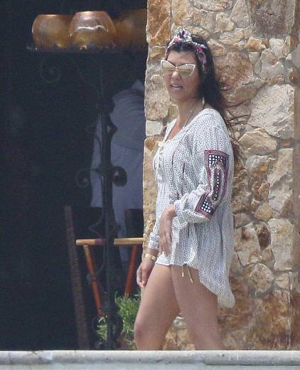 Kourtney Kardashian Paskalya tatilinde