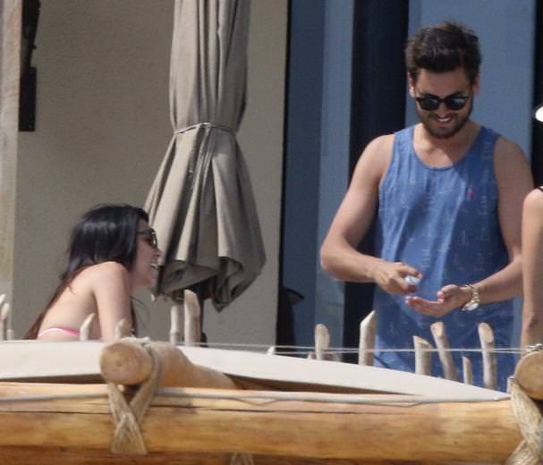 Kourtney Kardashian Paskalya tatilinde