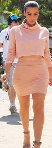 Kim Kardashian bisikletten düştü