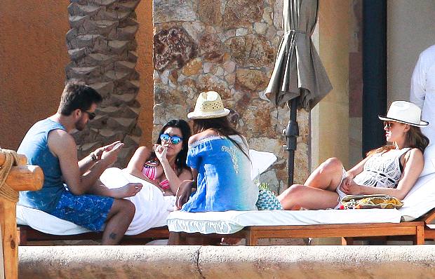 Kourtney Kardashian Paskalya tatilinde