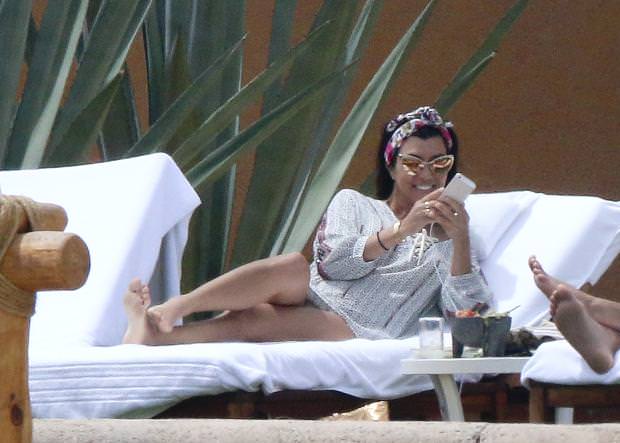 Kourtney Kardashian Paskalya tatilinde