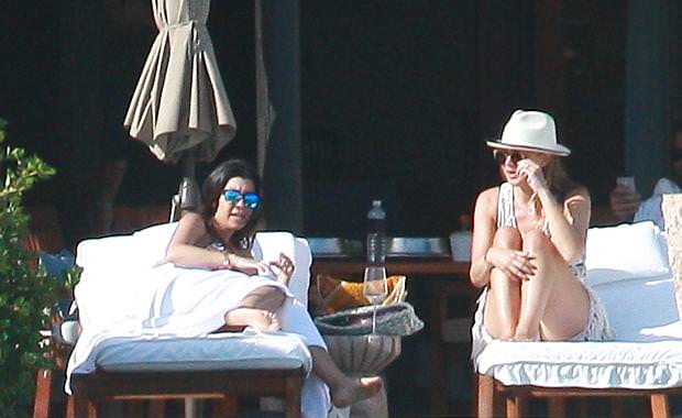 Kourtney Kardashian Paskalya tatilinde