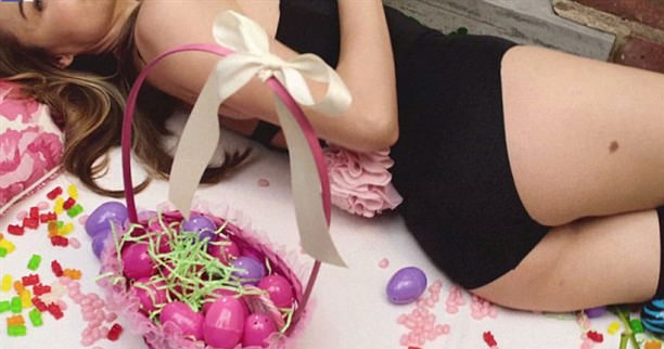 Miranda Kerr Paskalya tavşanı oldu!