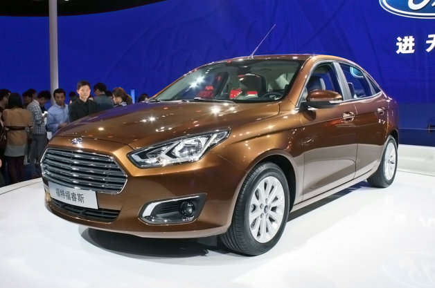 Pekin Otomobil Fuarı kapılarını açtı