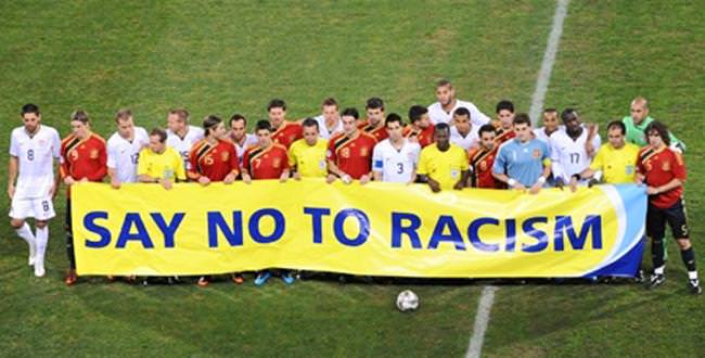 Futbolcular ırkçılığa karşı birleşti