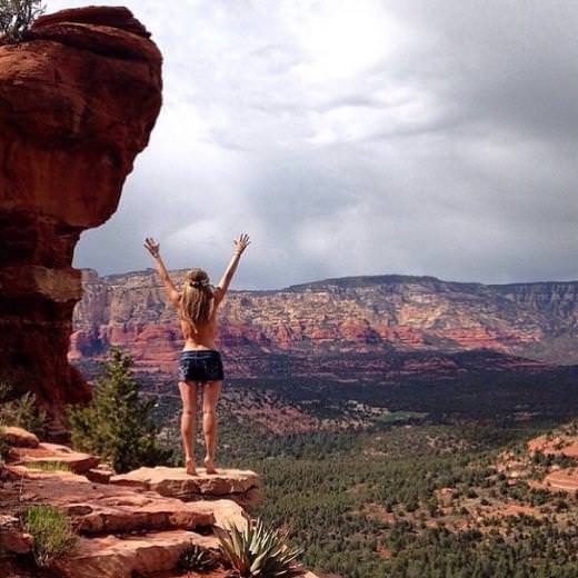 Yeni çılgınlık 'üstsüzler'